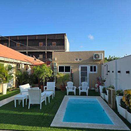 The Jazmine'S Apartment A Oranjestad Bagian luar foto