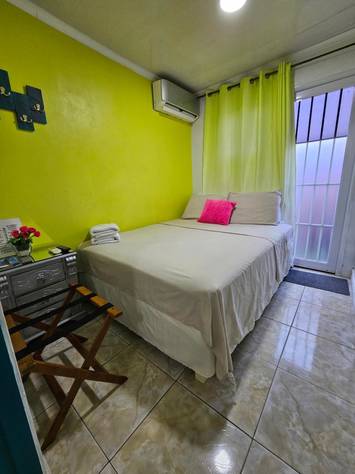 The Jazmine'S Apartment A Oranjestad Bagian luar foto