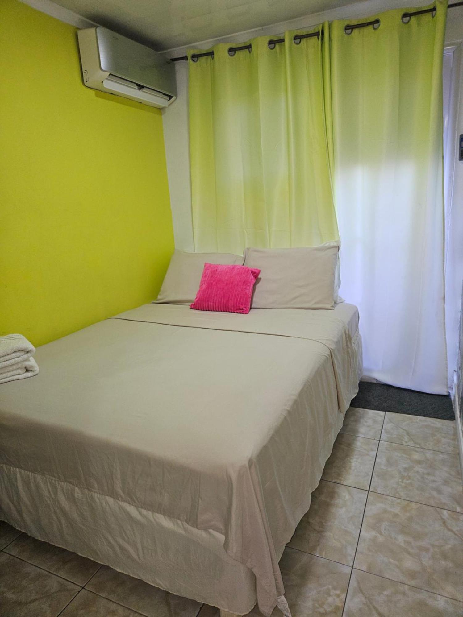 The Jazmine'S Apartment A Oranjestad Bagian luar foto