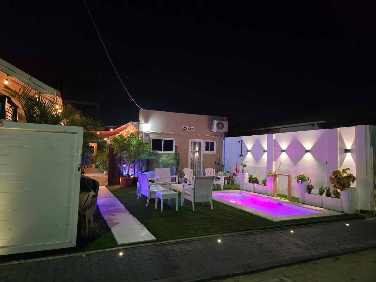 The Jazmine'S Apartment A Oranjestad Bagian luar foto