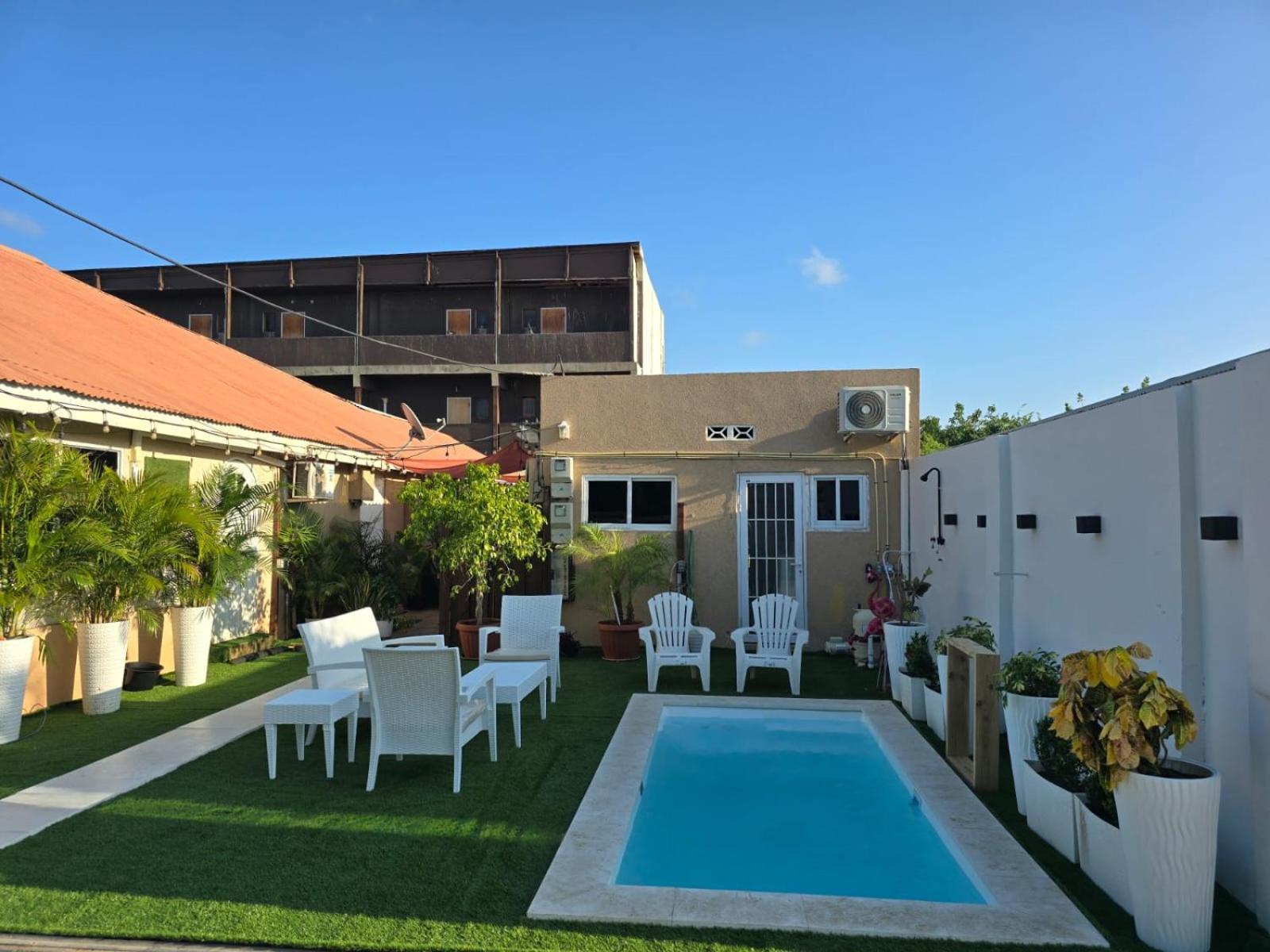 The Jazmine'S Apartment A Oranjestad Bagian luar foto